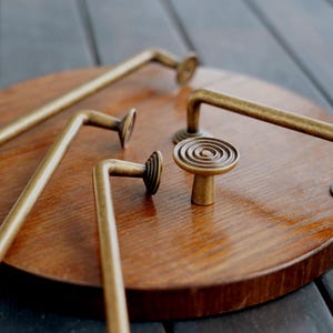 Antique Bronze Cabinet Pulls/aged bronze handle/Retro cabinet handles, kitchen drawer handles for cabinets, drawers and chests of drawers