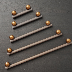 Antike gerändelte Messingschrankgriffe mit kugelförmiger Basis / antiker Messingschrankknauf, Küchenschrankbeschläge