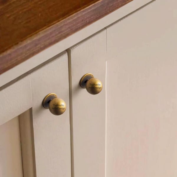 Aged Brass Cabinet Knob/Round Ball Knob /old fashioned dresser pull/Classic Brass Round Cabinet Knob/Aged bronze cabinet Pull Handles
