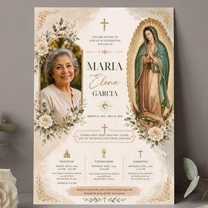 以下が含まれることがあります： マリア・エレナ・ガルシアの肖像画、グアダルーペの聖母のイラスト、花のアクセントが特徴の葬儀用プログラム。クリーム色の背景に、儀式の詳細、日付、宗教的なシンボルが印刷されています。