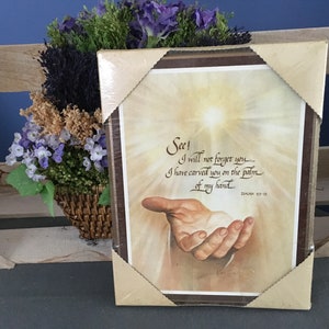 Woodtone Graphics Isaiah Quote Plaque