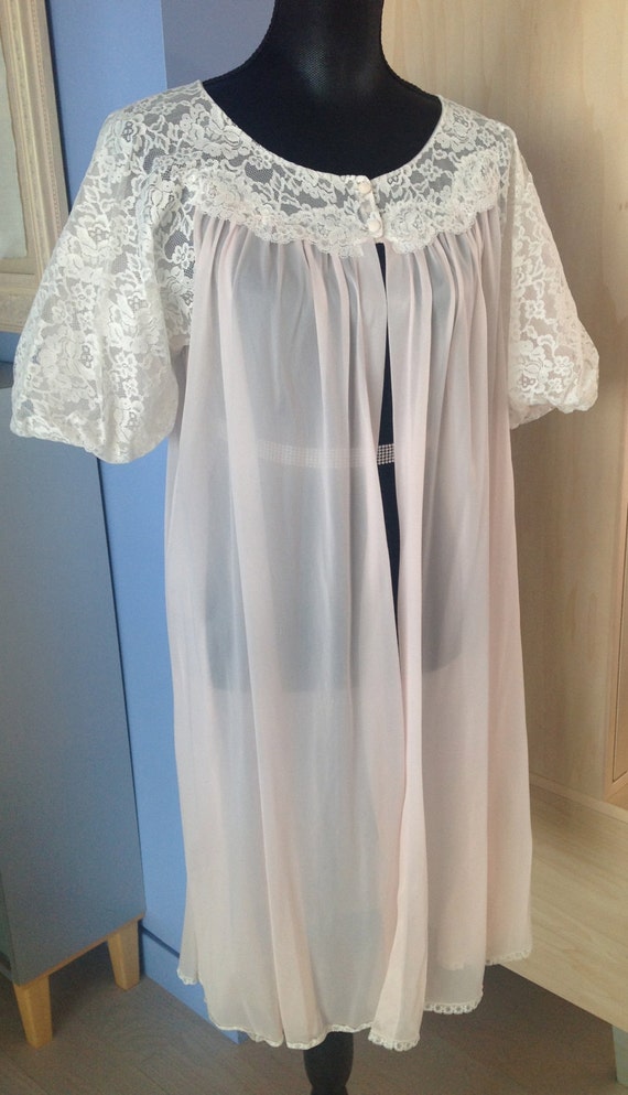 Vanity Fair Pink Peignoir Robe