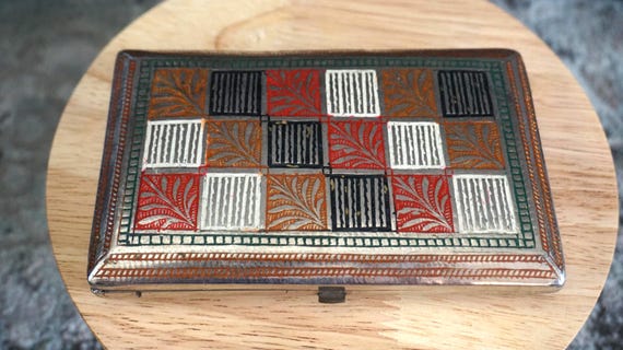 Metal Cigarette Case with Leaf Pattern - image 1