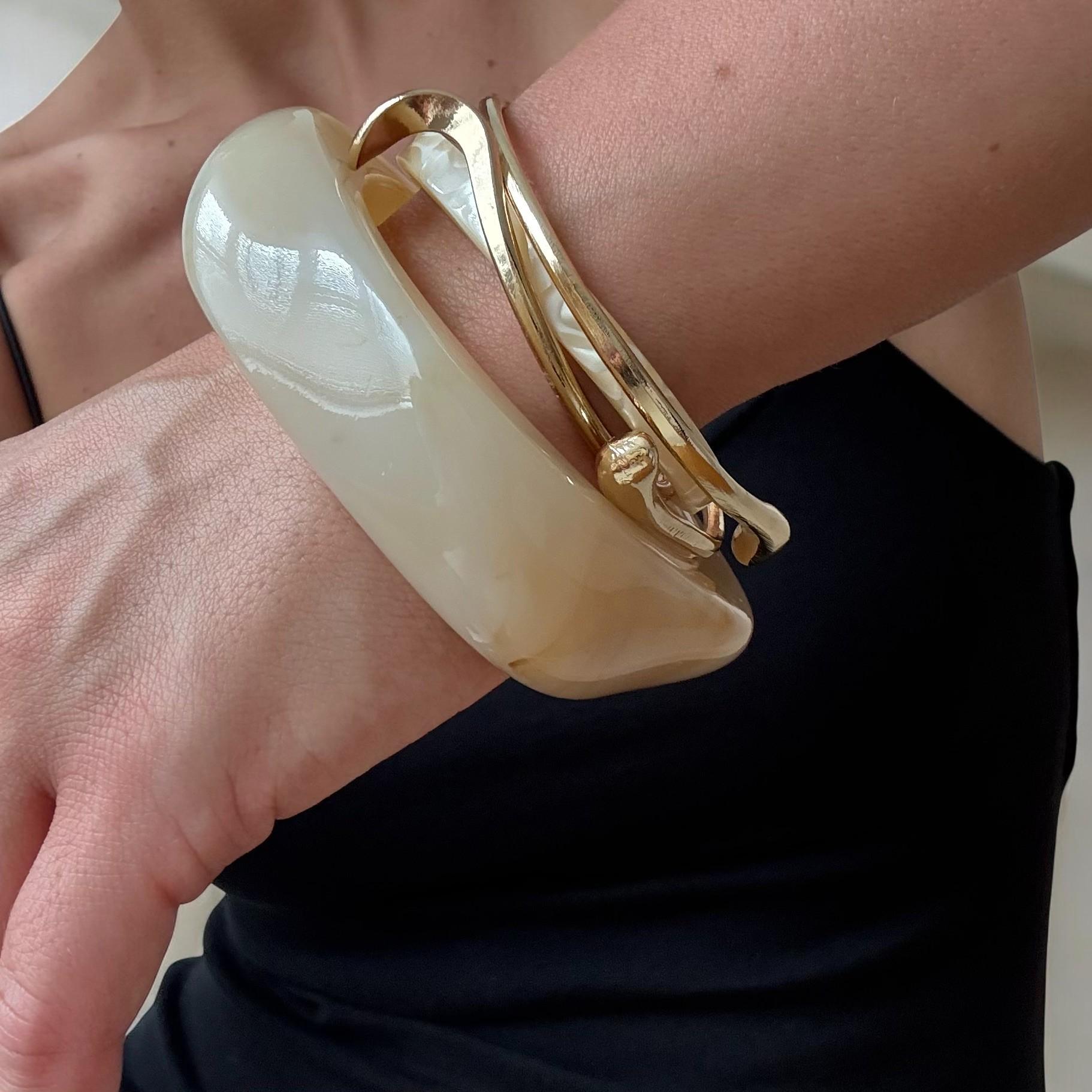 Chunky Resin Bangle Bracelet – Acrylic Statement Jewelry