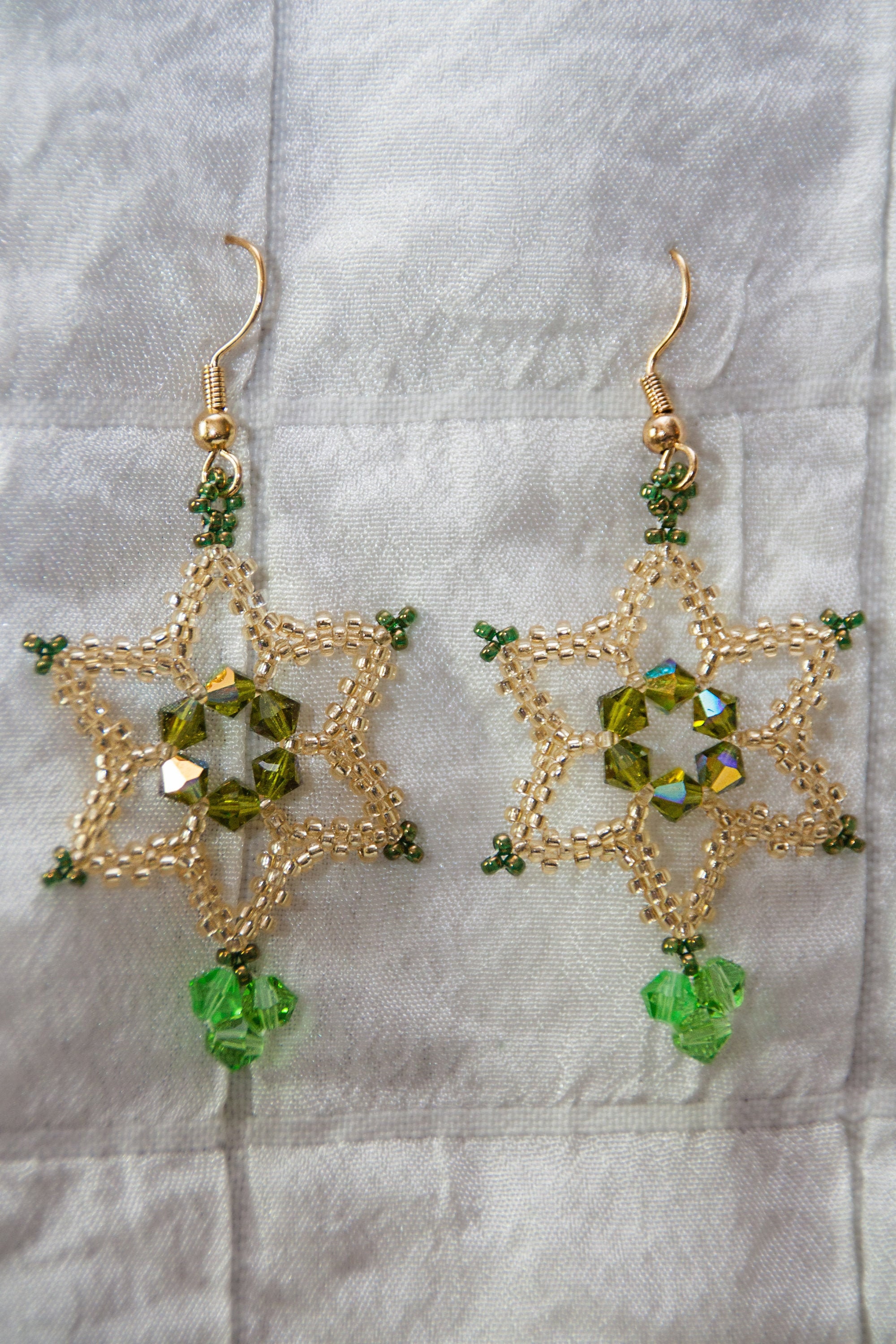 Lace earrings with brass pendantfan shape 2 colors
