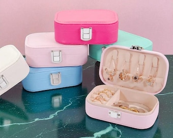 Personalizowane pudełko na biżuterię podróżną, elegancki organizer ze skóry PU