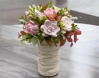 Buquê de flores de sabonete rosa – Buquê elegante em vaso de gesso para presente ou decoração.
