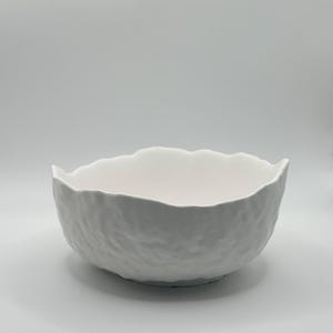 decorative tray | decorative bowl | empty pocket | handmade | Jesmonite, resin