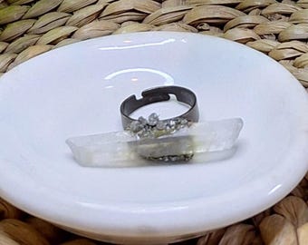 clear crystal quartz point ring