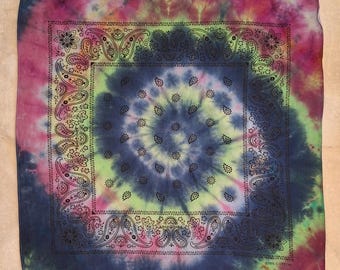 the swirl tie-dyed bandana