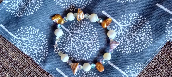 Eclectic collection of unusual shell, FW pearl, a… - image 1