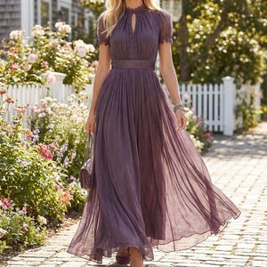 Geplooide maxi-jurk van mesh, hoogsluitende avondjurk, elegante jurk voor bruiloftsgast