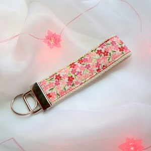 Llavero floral - llavero de muñeca - Tela Gran regalo para el día de la madre o relleno de medias
