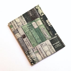 Couverture de passeport - porte-étui à manche livresque universitaire - cadeau de voyage - cadeau pour amoureux des livres