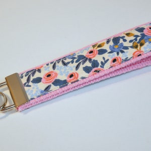 Floral key chain - Key fob - fabric wristlet - heavy duty - fabric lanyard floral  - Mother&#39;s day gift