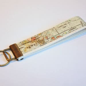 Porte-clés - bracelet - Carte du monde - expédition - bas de Noël - cadeau enseignant - moins de 10 ans - longe géographique