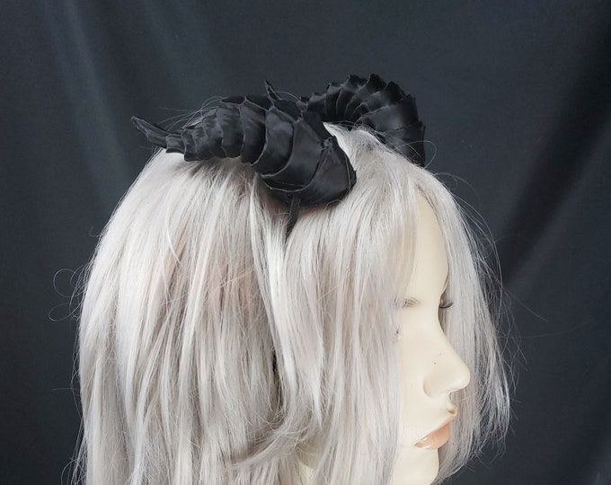 Mini Dragon or Demon Horns