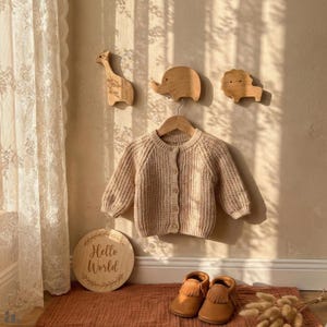 Ganchos de pared de madera con diseño de animales para decoración de guardería bohemia, ideal como percha para habitación de safari o jungla, ideal como regalo para baby shower, con diseño de león, elefante, jirafa, conejo y zorro.