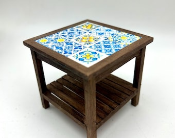 Dollshouse miniature furniture,  1:12 table