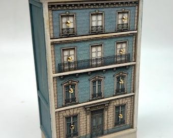 Dollshouse miniature  furniture, chest of drawers 1:12 scale