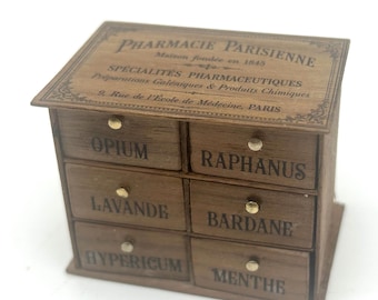 Dollshouse miniature furniture, chest of drawers 1:12 scale