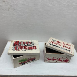 Dollshouse miniature Christmas box, miniature Christmas crates, dollshouse 1:12 scale