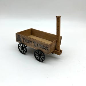 Dollshouse miniature toys wagon, 1:12 scale children cart