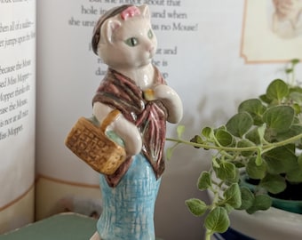 Beatrix Potter's "Susan" Vintage Cat Figurine 1983 F. Warne & Co. Ltd. Beswick England