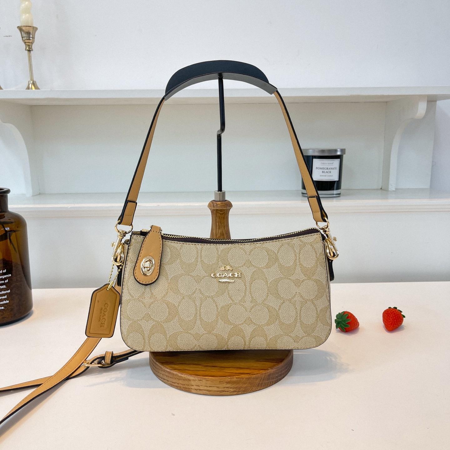 バッグ 00s y2k archive coach enamel hand bag Vintage Y2k Coach Red Signature Medium Soho Shoulder Buckle