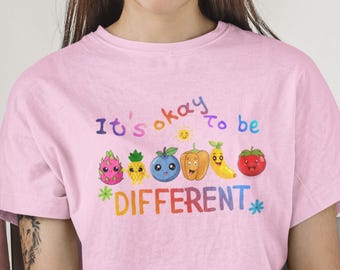 Inclusief T-shirt | Rainbow Fruit Faces, vriendelijkheidsbericht