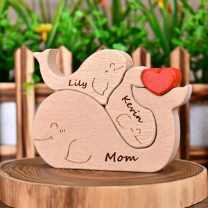 Custom Wooden Whale Family Puzzle, Personalized Handcrafted Whale Family of 3, Sea Creatures Nursery Decor, Family Keepsake Gift for Mom Kid