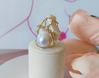 Italian jewelry, maxi ring, ring with baroque pearls, adjustable ring, women's ring, eye-catching ring, ring with natural pearls