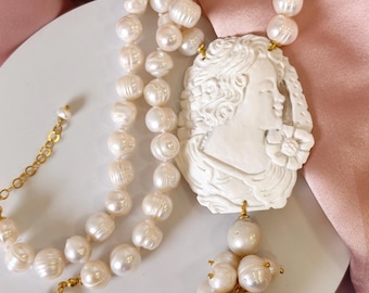 Italian jewelry, pearl necklace with cameo, authentic cameo, elegant necklace, cameo pendant necklace, gift idea for women