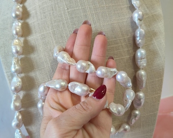 Italian jewelry, handcrafted necklace, long baroque pearl necklace, maxi necklace, women's necklace, gift idea for women, baroque pearls
