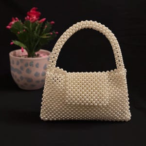 Bolso de noche con cuentas Earl: bolso de mano blanco hecho a mano para ocasiones especiales.