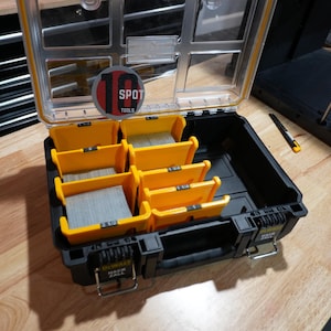 Pojemnik na gwoździe Tough System 2.0, 16 ga., prosty, z organizerem (TSNC16)