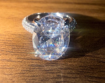 Moissanite oval cut wedding ring for woman