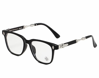 Classic plain glasses for everyday wear