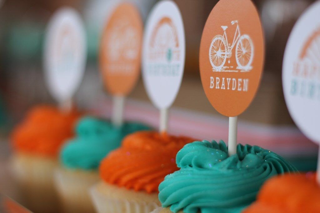 Vintage Bicycle.Circle Tags. DIY Printable Design. Pinkadot Etsy