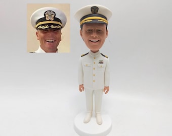 カスタムボブルヘッド パーソナライズド海軍士官フィギュア 白軍服帽子 新郎結婚式像
