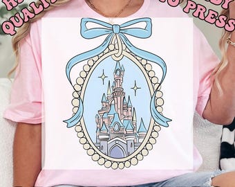 Transferencia de calor lista para imprimir con el castillo de Disney Mirror, transferencias de calor DTF de castillos a juego para toda la familia, impresiones directas a película de alta calidad.
