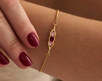Peas in a Pod Birthstone Bracelet, Dainty Bracelet, Mom Gift, Graduation Gift, Grandma Bracelet, Mothers Day gift, Birthday Gift for Her