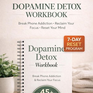 Pode incluir: Um caderno em espiral intitulado "Dopamine Detox Workbook" com o texto "Break Phone Addiction & Reclaim Your Focus". A capa também apresenta um círculo verde com "-45+- GUIDED PAGES" e um distintivo "7-DAY RESET PROGRAM".