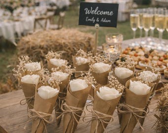 Bougie florale faite main : fleurs séchées et papier vintage - Cadeau de mariage
