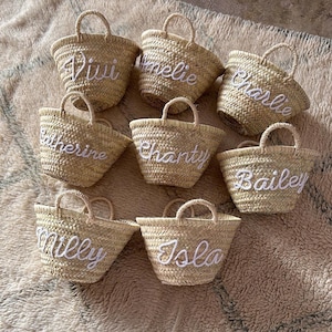 Mini panier en osier personnalisé – Custom Straw Basket – Cadeau enfant ou EVJF