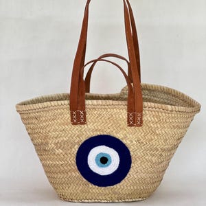 Panier œil Protecteur bleu – Sac en osier fait main avec anses cuir – Cabas bohème marocain