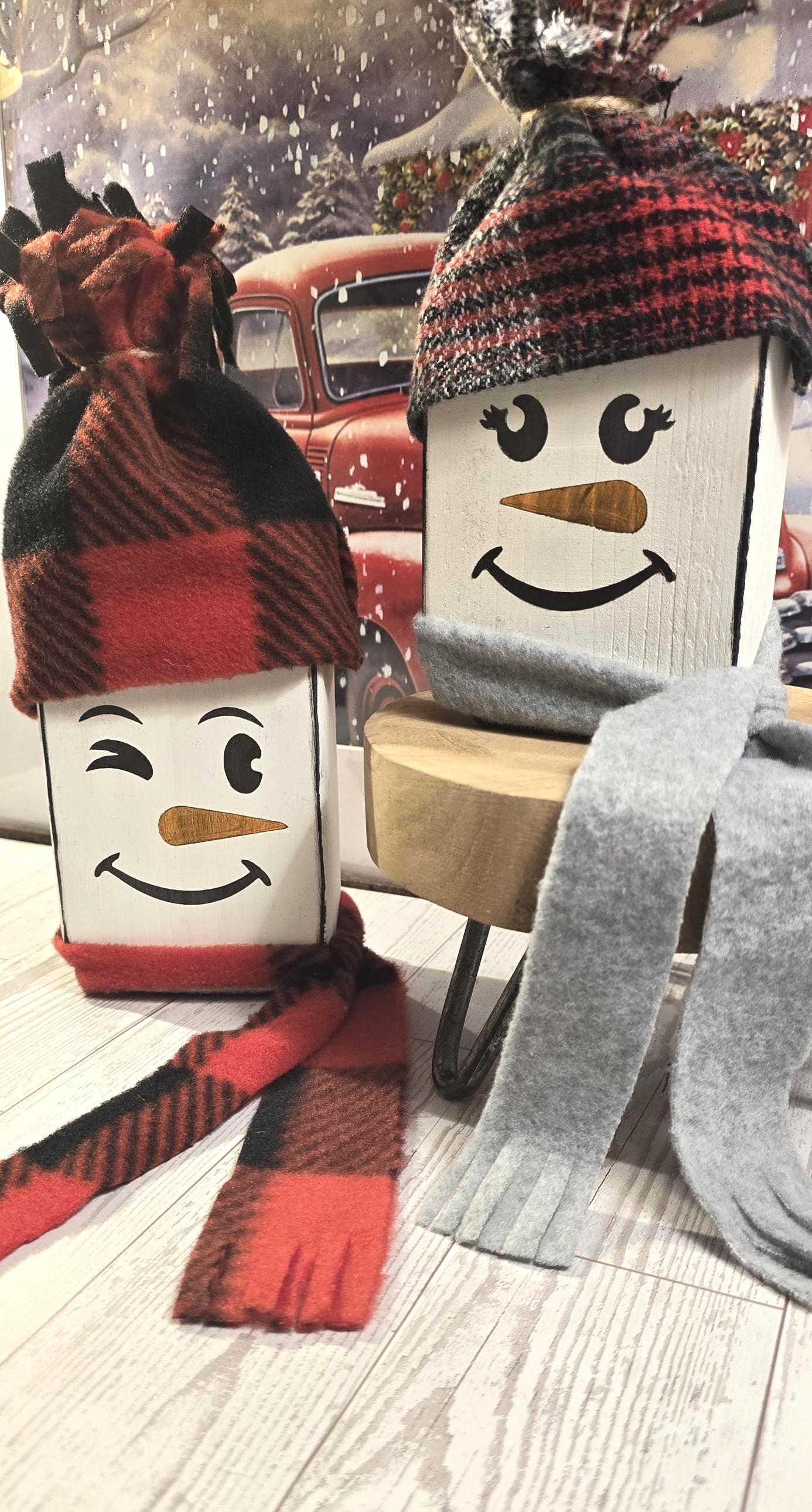 Rustic Wooden Snowman set of 2, Holiday Wood Decor, Snowman with scarfs, Winter snowman, Snowman and Snowwomen, Christmas decor - Thumbnail 2