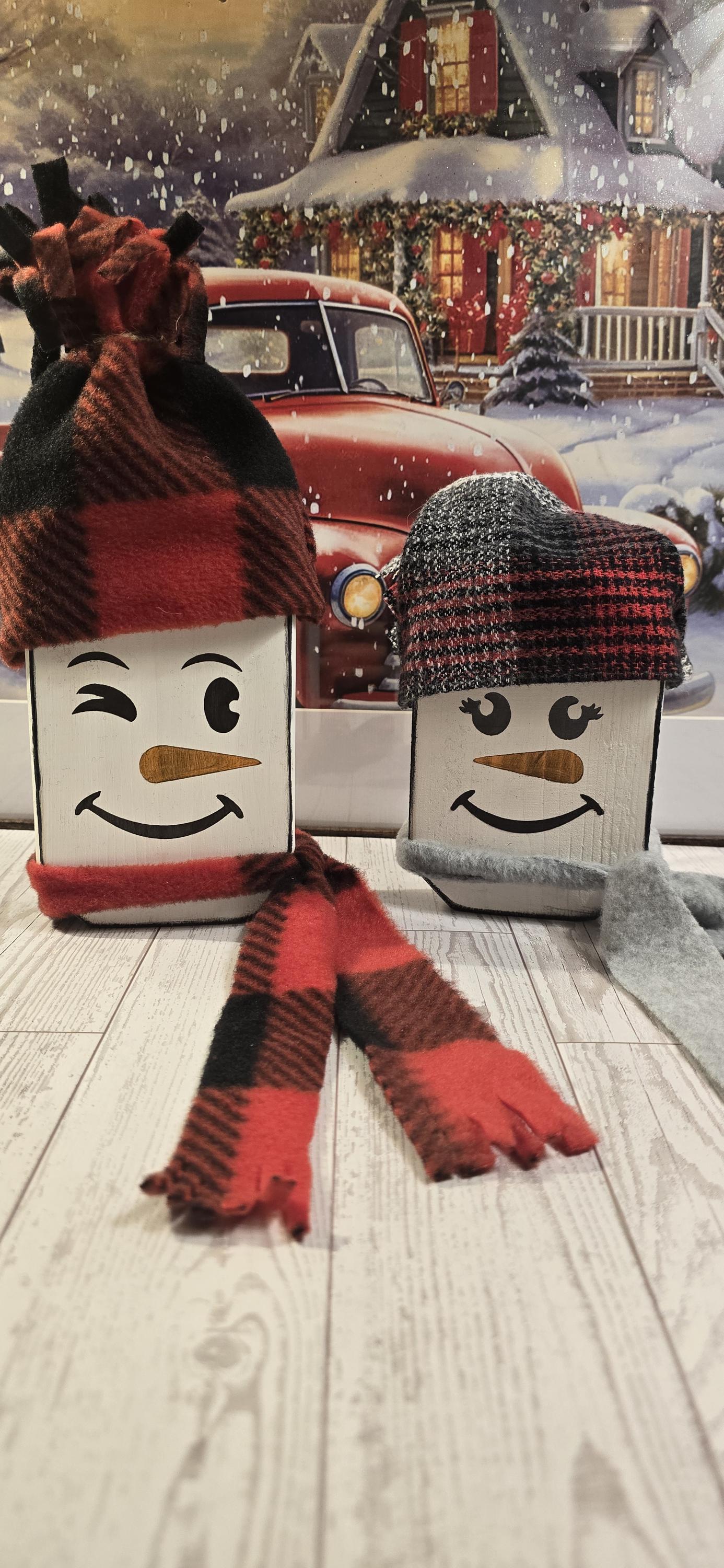 Rustic Wooden Snowman set of 2, Holiday Wood Decor, Snowman with scarfs, Winter snowman, Snowman and Snowwomen, Christmas decor - Thumbnail 4