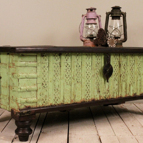 Bright Apple Green Reclaimed Salvaged Antique Indian Wedding Trunk Coffee Table Storage Chest