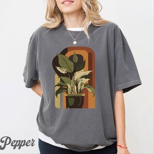 Botanical Geometric Plant, Modern Boho Plant Lover T-Shirt, Minimalist Nature Graphic Tee, Houseplant Lover Gift for Women Shirt